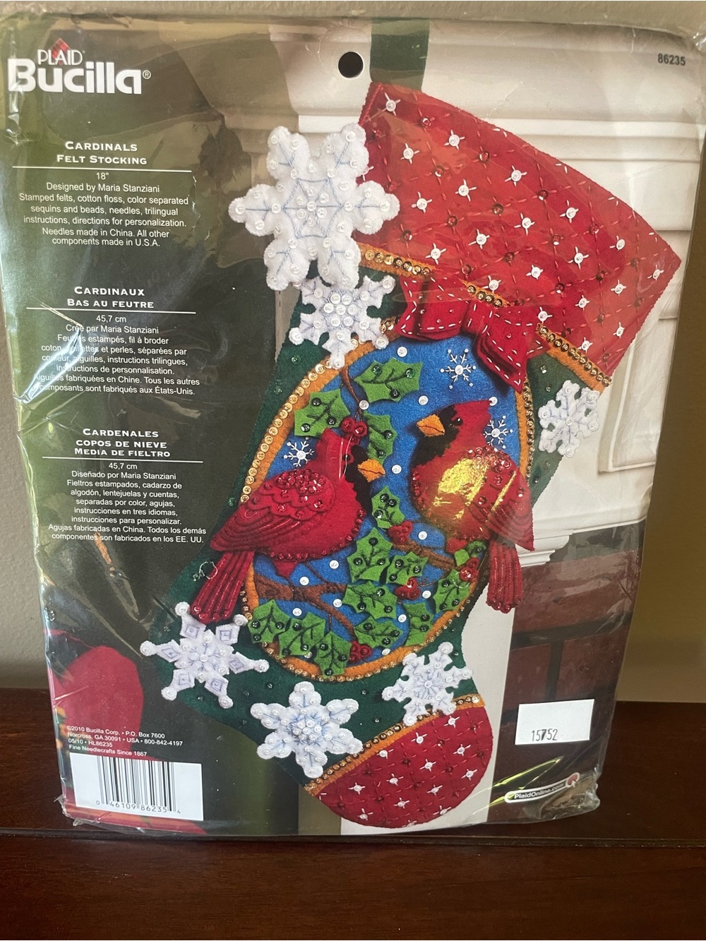 Bucilla Red Cardinals Bird Felt Christmas Stocking Kit 86235 NEW sequins 2010